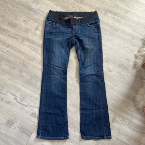 Old navy Low rise maternity bootcut jeans